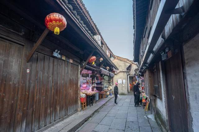 视频 | 钢箱梁吊装完成 奉建高速白帝城长江大桥主体工程完工